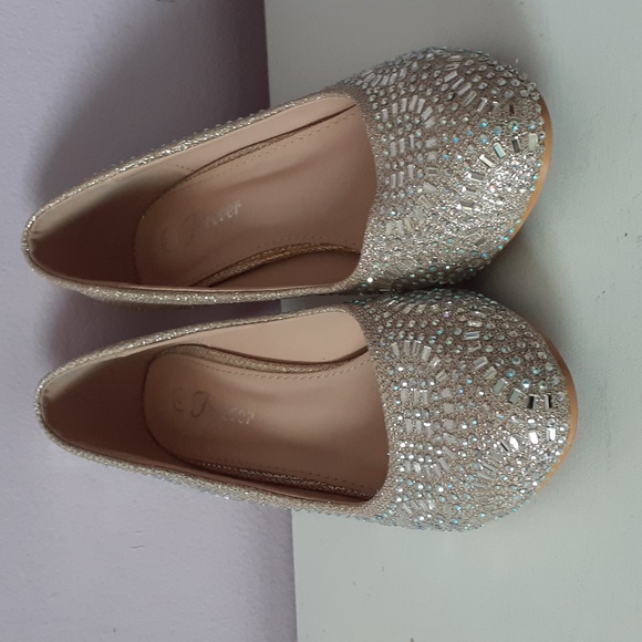 Small Rhinestoned Heels - Picture 2 of 4